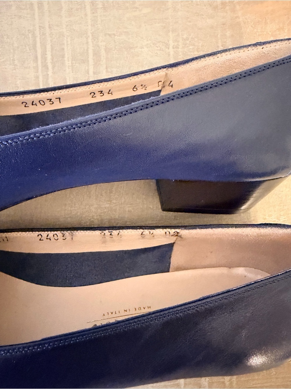 Salvatore Ferragamo Women’s Vintage Navy Blue Leather Tassle Loafers, Size 6.5 - Picture 7 of 8